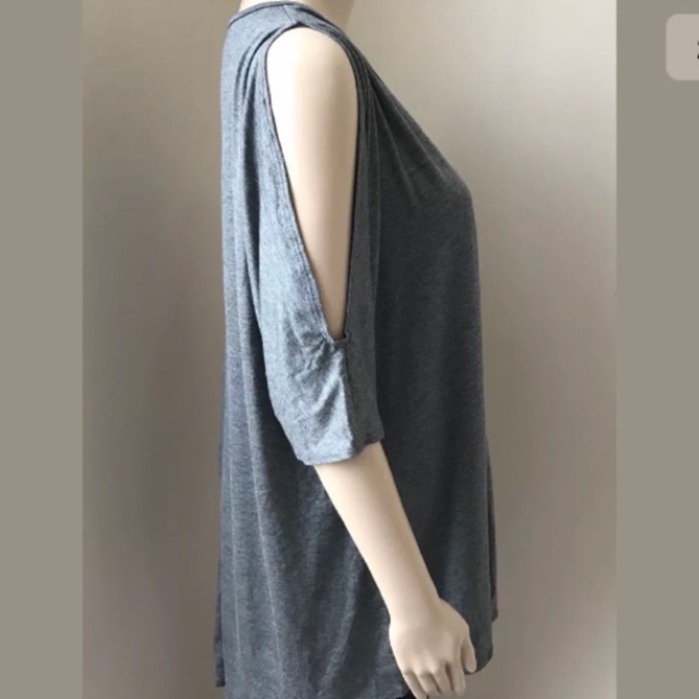 Isaac Liev Cold/Open Shoulder V Neck Medium - Picture 2 of 8